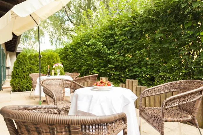 Kaernten Dr. Baumgartner * פאק אם סי